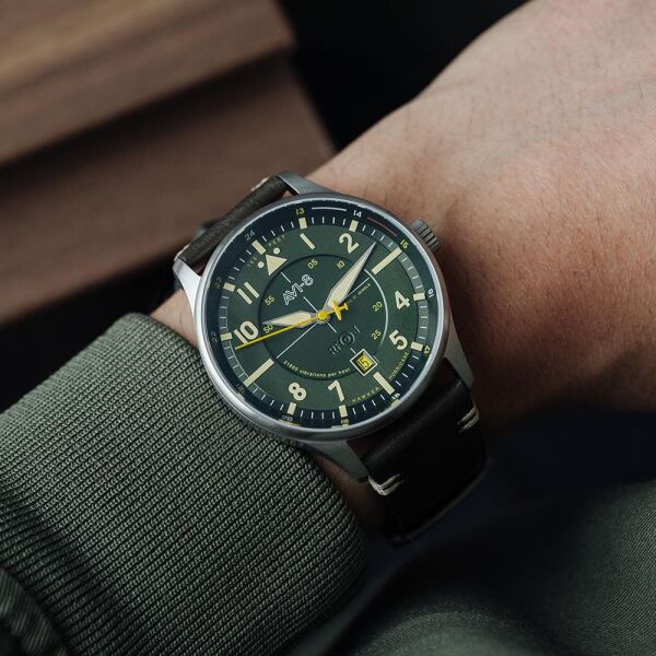 AVI-8 AV-4094-03 Erkek Kol Saati