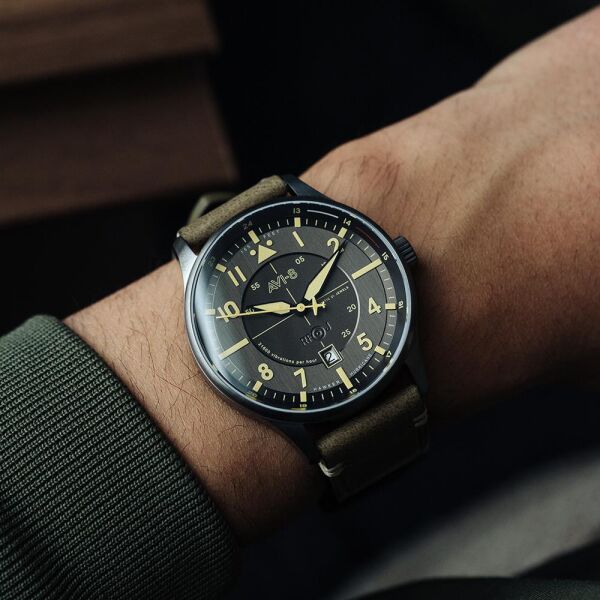 AVI-8 AV-4094-04 Erkek Kol Saati