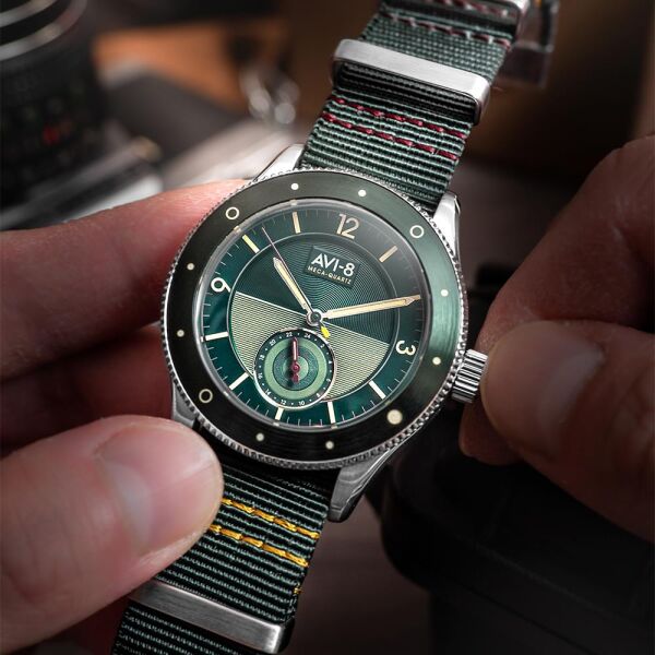 AVI-8 AV-4112-02  Erkek Kol Saati