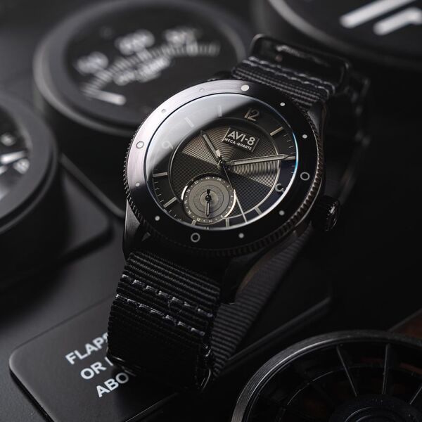 AVI-8 AV-4112-05  Erkek Kol Saati