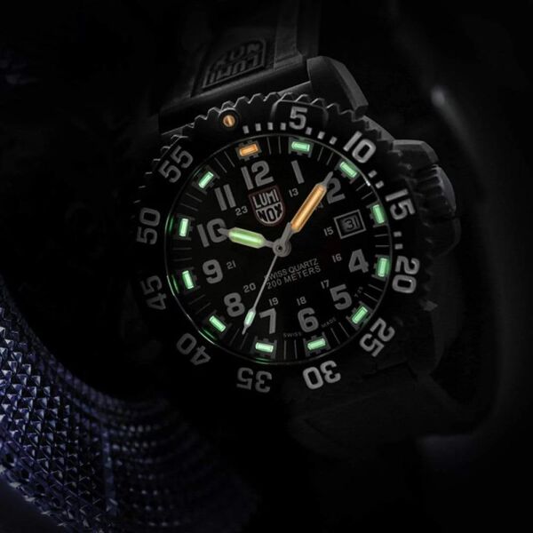 XS.3051.F ORIGINAL NAVY SEAL 3000 Serisi Erkek Kol Saati
