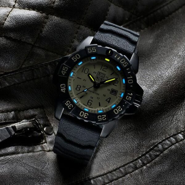 XS.3251.CBNSF.SET NAVY SEAL FOUNDATION Erkek Kol Saati