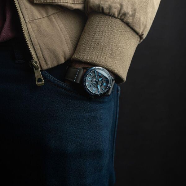 AVI-8 AV-4128-05 Erkek Kol Saati