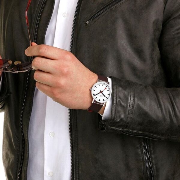 MONDAINE CLASSIC A660.30360.11SBGV Erkek Kol Saati