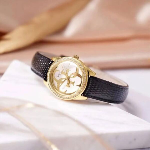 GUESS GUW1212L4 Kadın Kol Saati